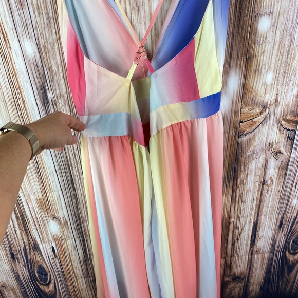 Cream&Blue Crisscross-Back Sleeveless Layered maxi - Picture 5 of 5